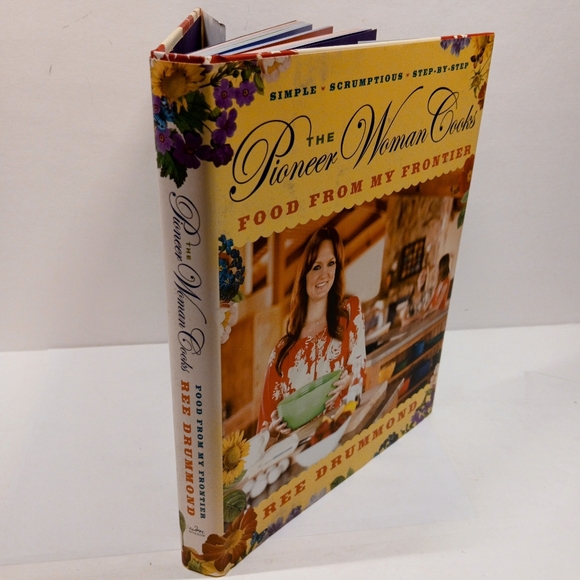 THE PIONEER WOMAN COOKS Food From My Frontier Cookbok by Ree Drumond NEW 2012 - Picture 2 of 9